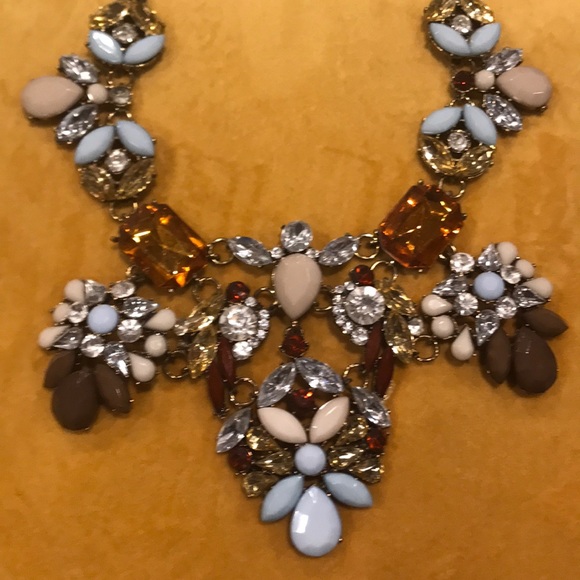 Multiple color stone necklace - Picture 3 of 3